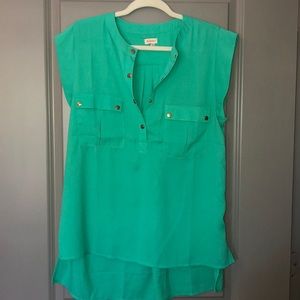 Short Sleeve, Buttoned Top